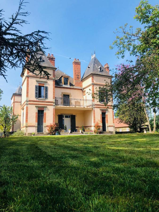 Château Ségot Neuilly-le-Réal Esterno foto