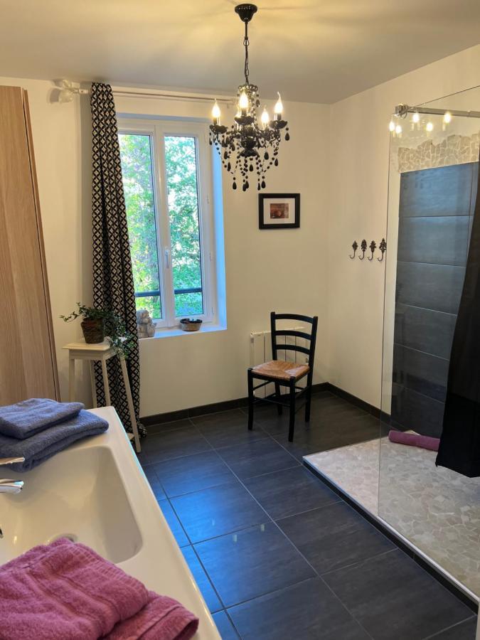 Château Ségot Neuilly-le-Réal Esterno foto